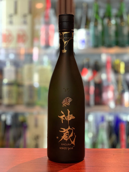 神蔵KAGURA (黒) 純米大吟醸 無濾過・無加水・生酒 R6BY 720ml（京都
